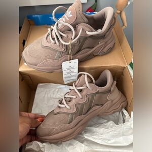 Brand New in box Adidas Ozweego Sneakers size 5.5, Brown